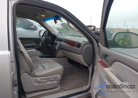 2013 Chevrolet Tahoe Lt z USA, uszkodzony, nr VIN 1GNSCBE04DR271592